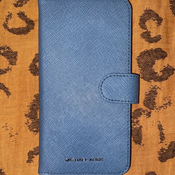 Michael Kors Accessories - Michael Kors IPhone case/wallet